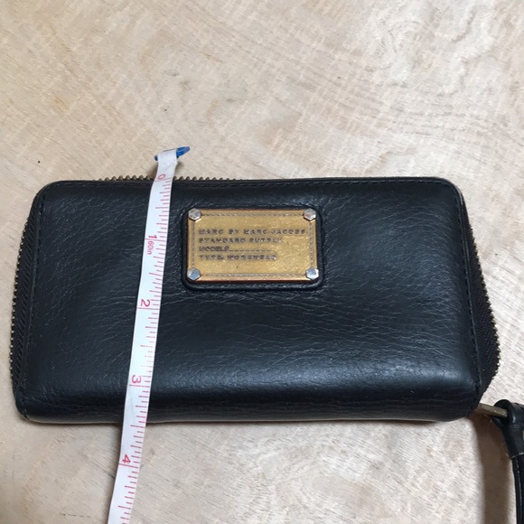 Marc Jacobs Card Checkbook Wallet Holder Black Wristlet - Picture 9 of 13